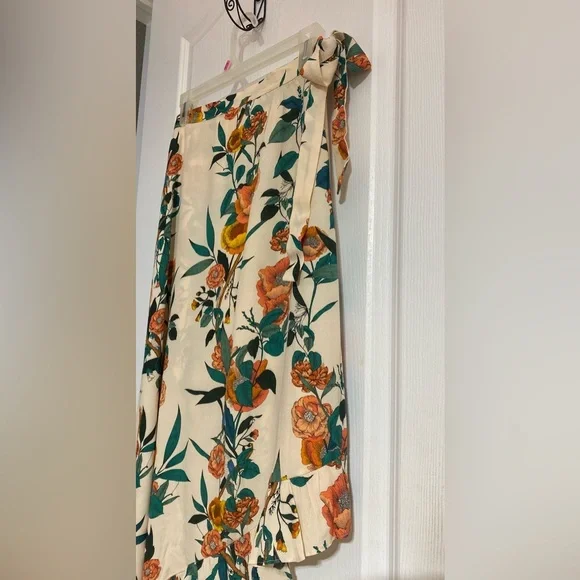 Guess Asymmetrical Tropical Floral Leafy Wrap Tie Skirt Size Small - Picture 3 of 9